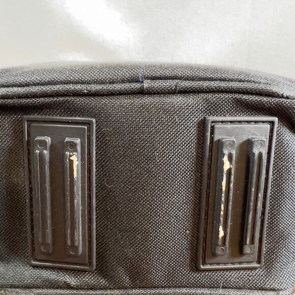 Samsonite Camera Bag Adjustable Shoulder Strap 4+ Zip Pockets Padded Divider - Picture 8 of 16